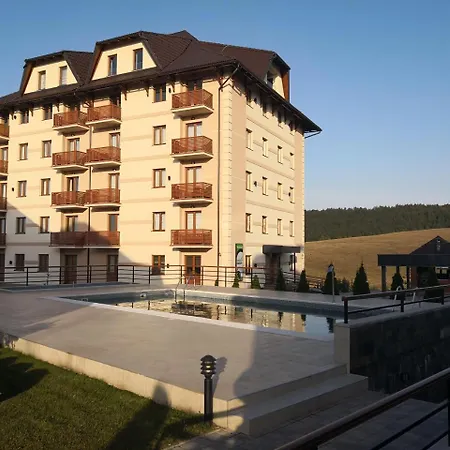 Sunset Hills 4*